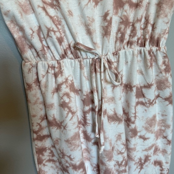 Pink Lily Women's Tie-Dye Jumpsuit - Cream and Pink Size Medium - Picture 6 of 10